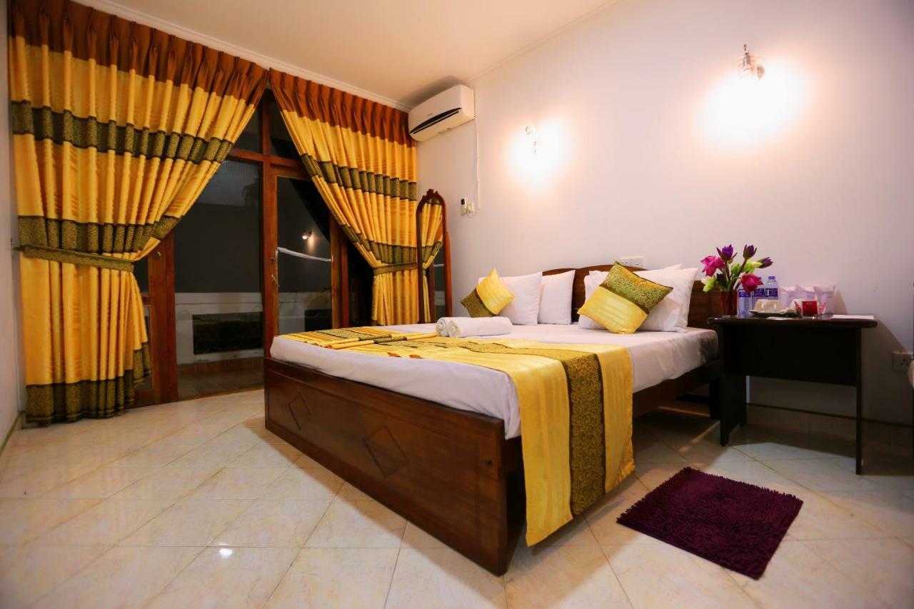 Hotel Mahaweli Spring Sirimalwatta Bagian luar foto