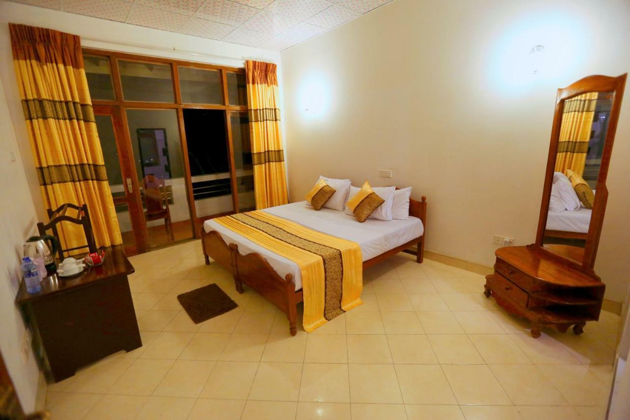 Hotel Mahaweli Spring Sirimalwatta Bagian luar foto